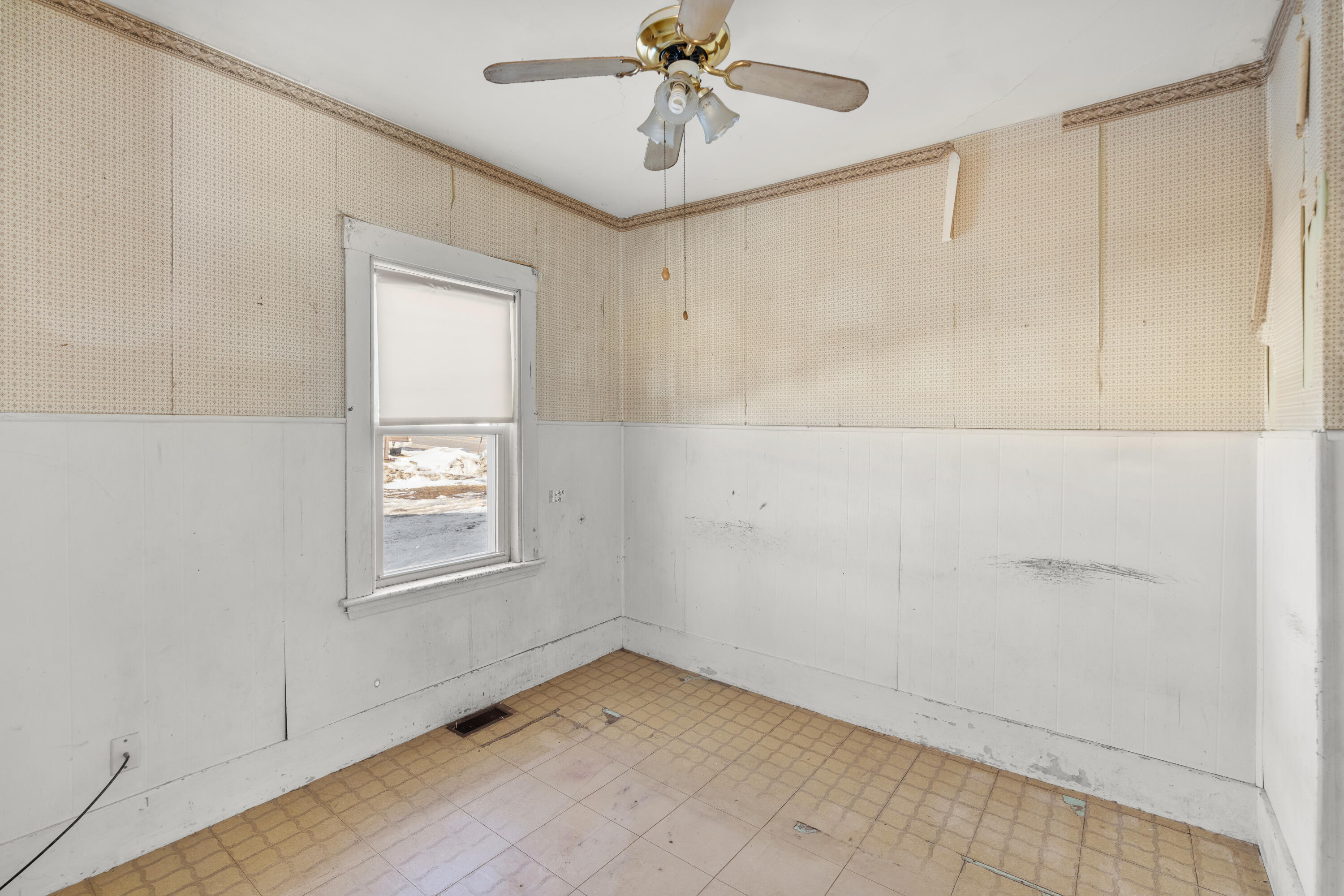 12 Middle Road Woolwich, ME 04579 - Photo 10 of 66 12 Middle Road Woolwich 024