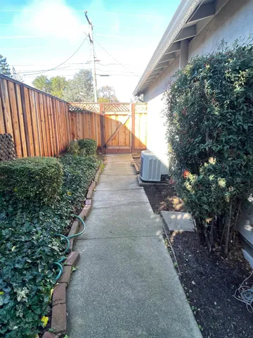 $699,999 | 1590 Laverne Way, Concord, CA 94521