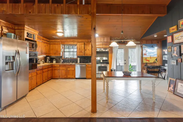 $277,000 | 1104 North Chapel Hill Road, Raymond, MS 39154