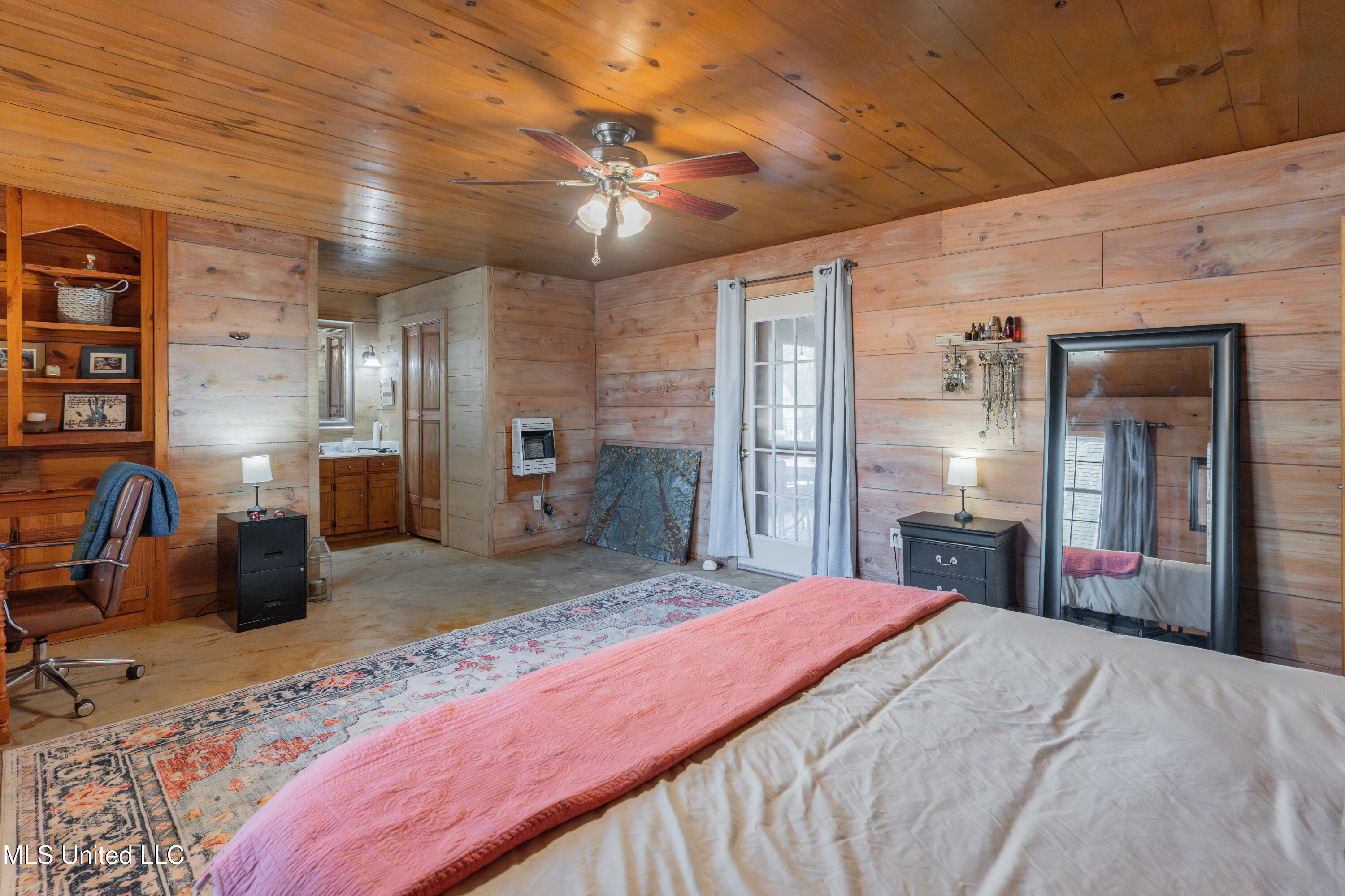 1104 North Chapel Hill Road Raymond, MS 39154 - Photo 27 of 66 27-PrimaryBedroom