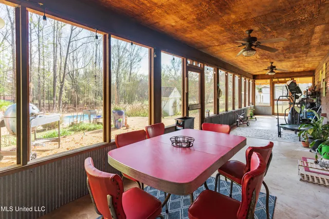 $277,000 | 1104 North Chapel Hill Road, Raymond, MS 39154