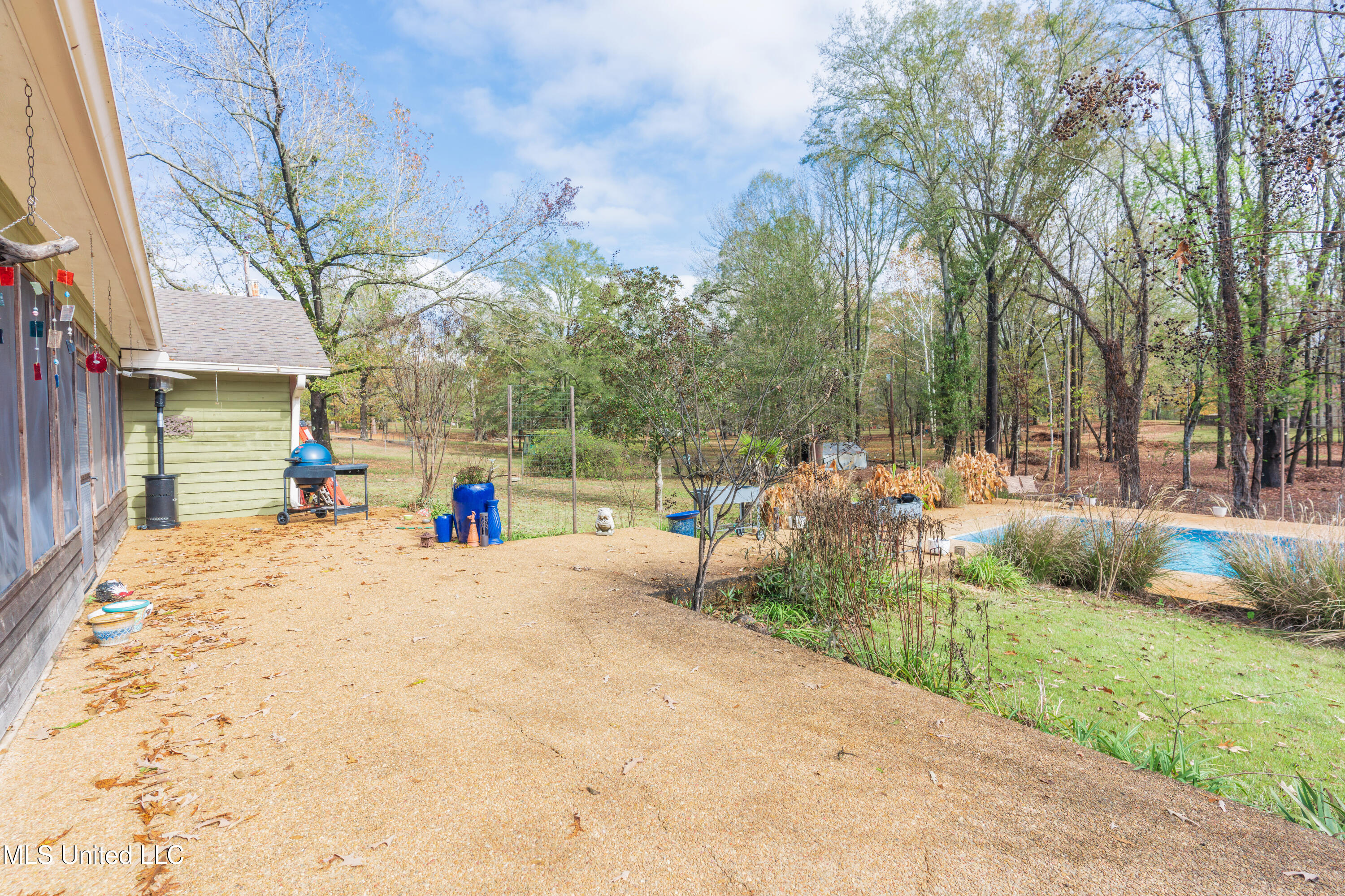 1104 North Chapel Hill Road Raymond, MS 39154 - Photo 47 of 66 47-Back