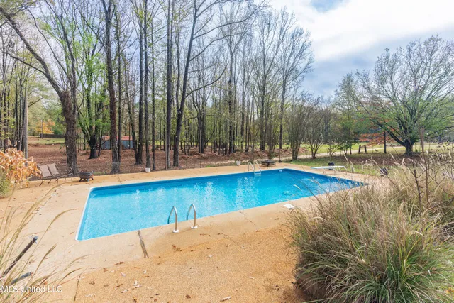 $277,000 | 1104 North Chapel Hill Road, Raymond, MS 39154