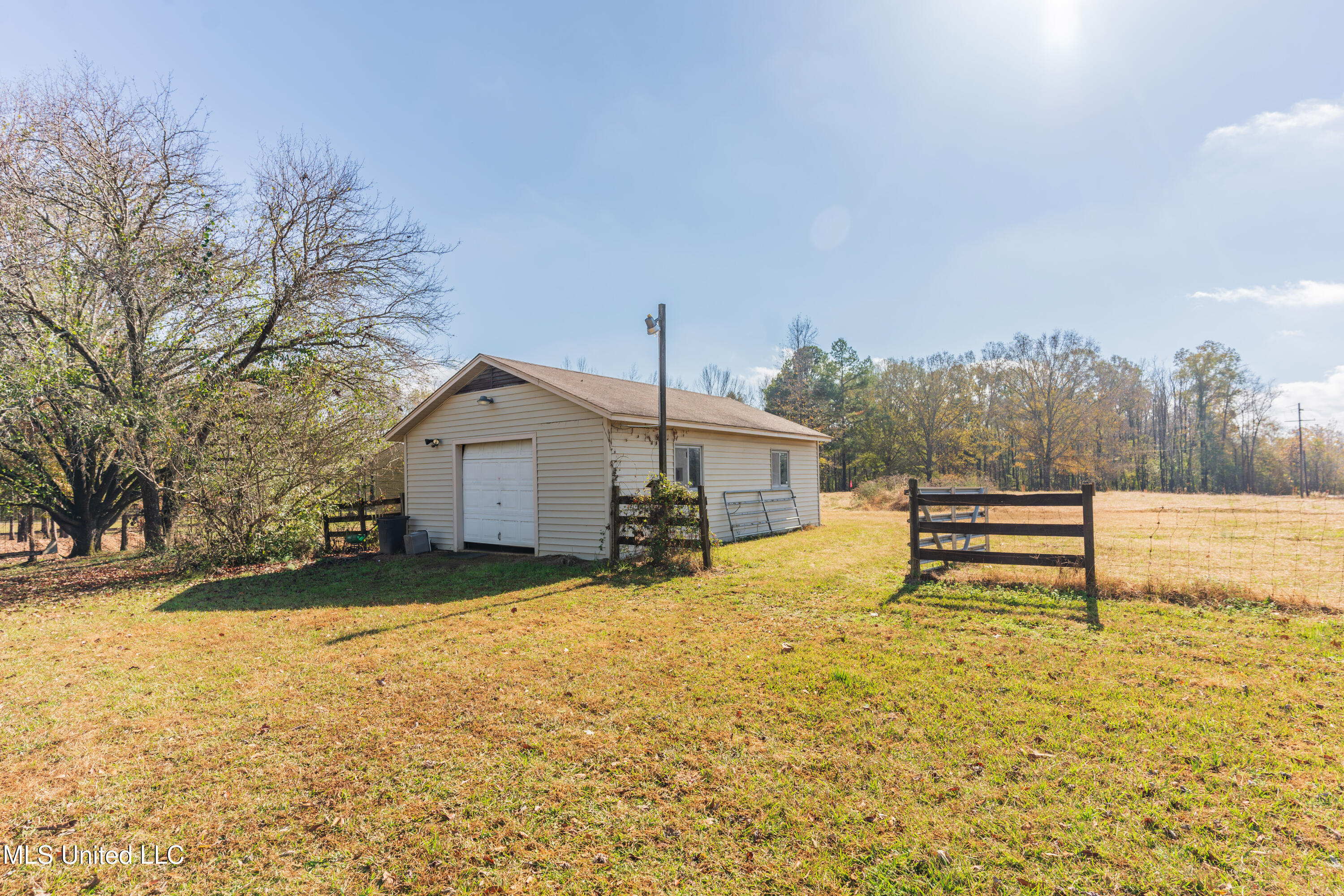 1104 North Chapel Hill Road Raymond, MS 39154 - Photo 55 of 66 55-Shed