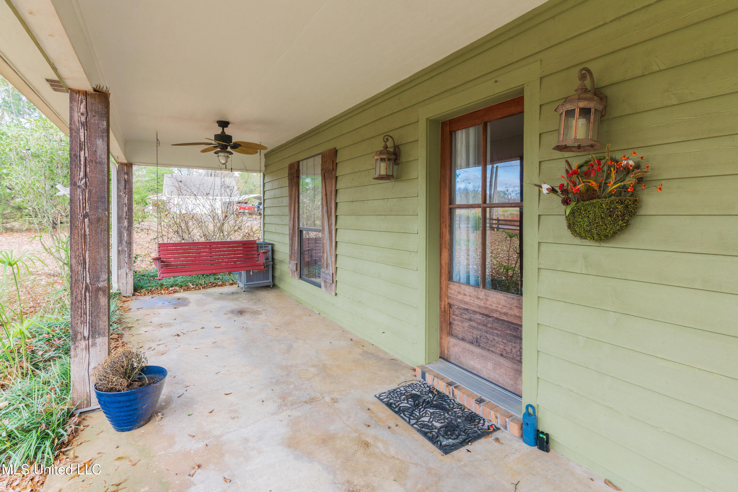 1104 North Chapel Hill Road Raymond, MS 39154 - Photo 7 of 66 7-Front