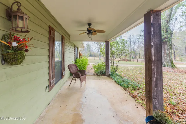 $277,000 | 1104 North Chapel Hill Road, Raymond, MS 39154