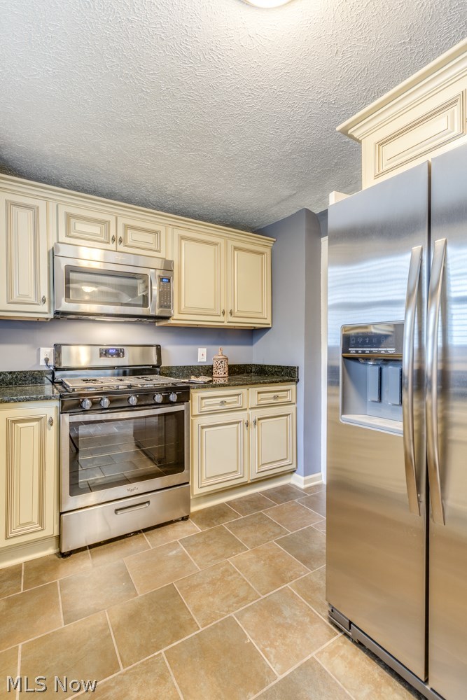 3161 Chadbourne Road Cleveland, OH 44120 - Photo 12 of 22