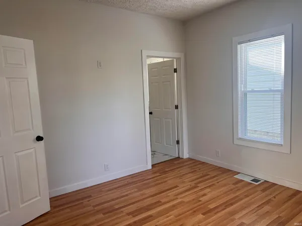 $124,900 | 2004 South Walnut Street, Muncie, IN 47302