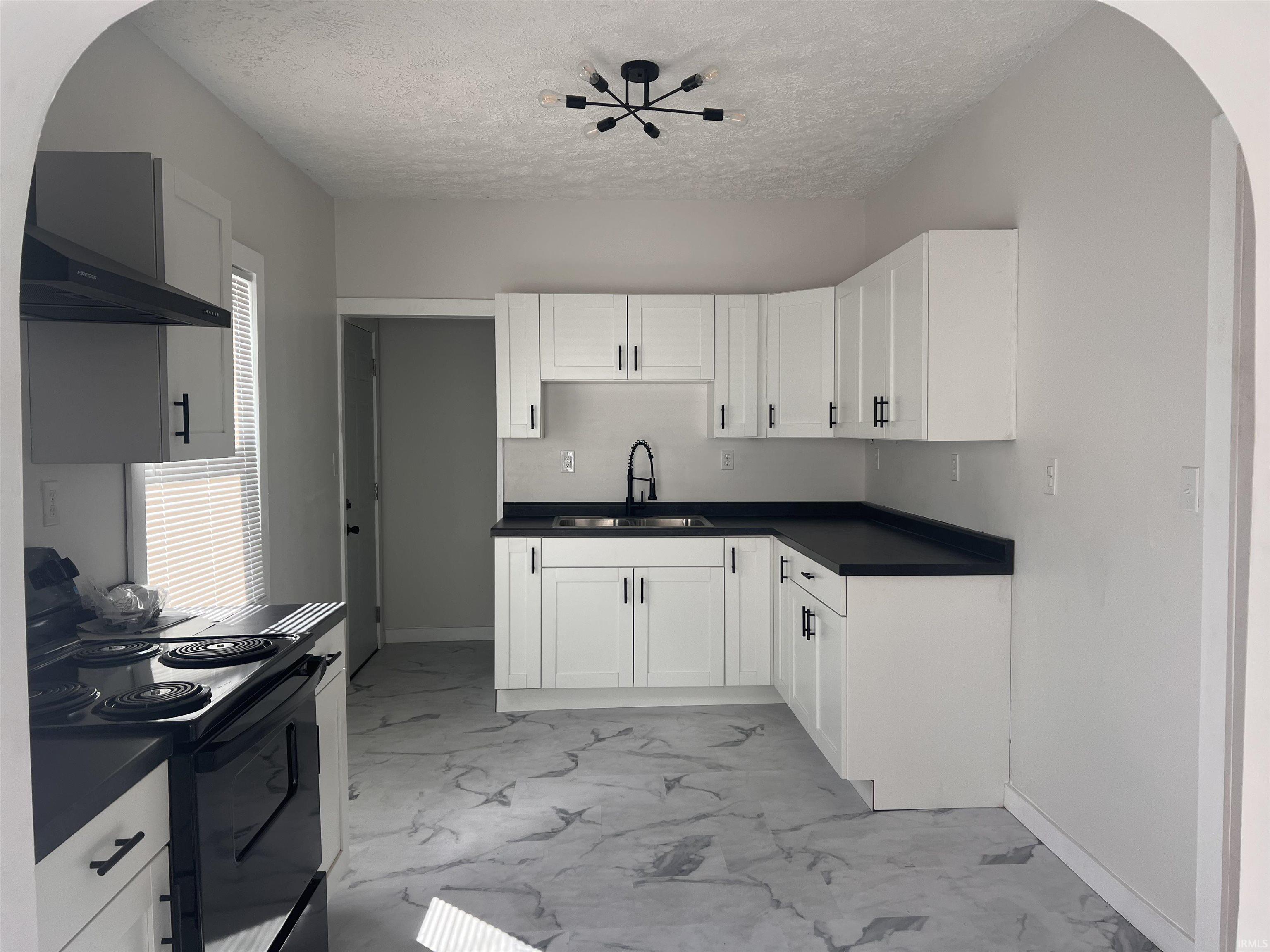 2004 South Walnut Street Muncie, IN 47302 - Photo 8 of 32