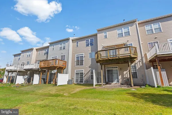 $2,400 | 43617 Marguerite Street, California, MD 20619