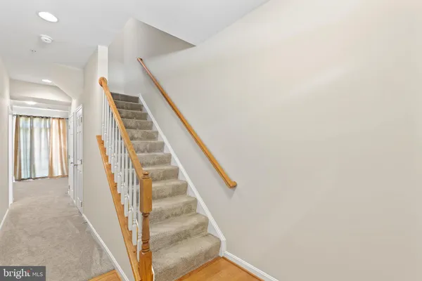 $2,400 | 43617 Marguerite Street, California, MD 20619