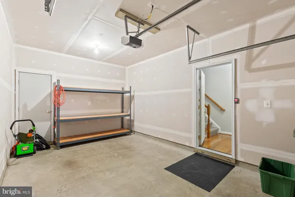 $2,400 | 43617 Marguerite Street, California, MD 20619