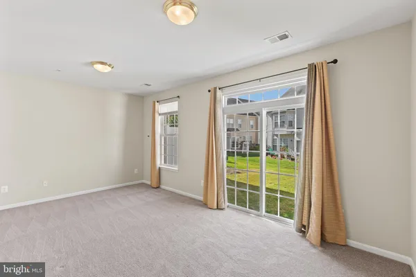 $2,400 | 43617 Marguerite Street, California, MD 20619