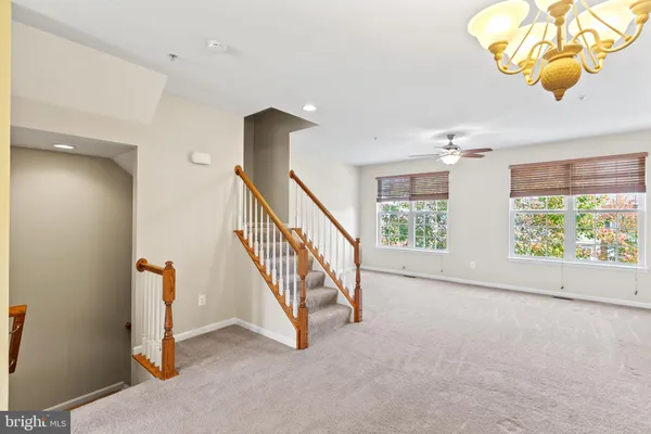 $2,400 | 43617 Marguerite Street, California, MD 20619