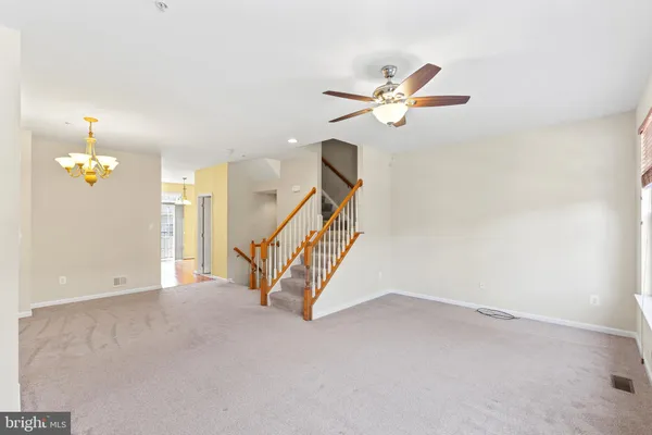 $2,400 | 43617 Marguerite Street, California, MD 20619