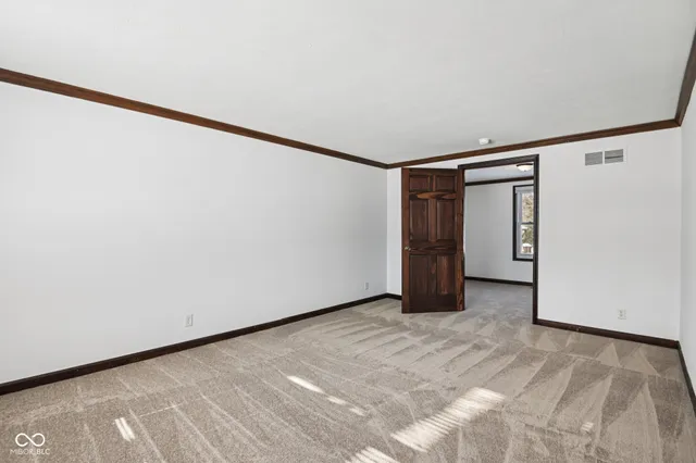 $2,900 | 218 West Main Street, Westfield, IN 46074