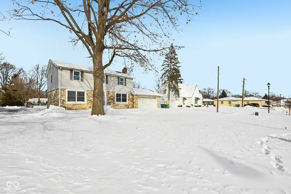 $2,495 | 218 West Main Street, Westfield, IN 46074