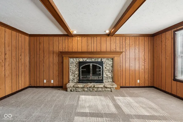 $2,495 | 218 West Main Street, Westfield, IN 46074