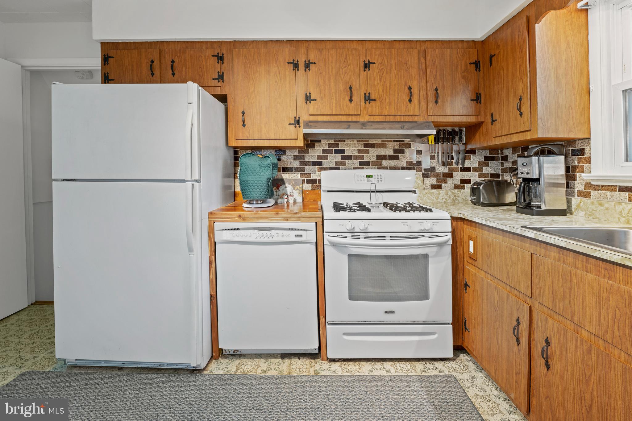 521 Bancroft Road Cherry Hill, NJ 08034 - Photo 14 of 24 Gallery Image 14