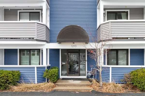$465,000 | 1210 VFW Parkway, Unit 12, Boston, MA 02132