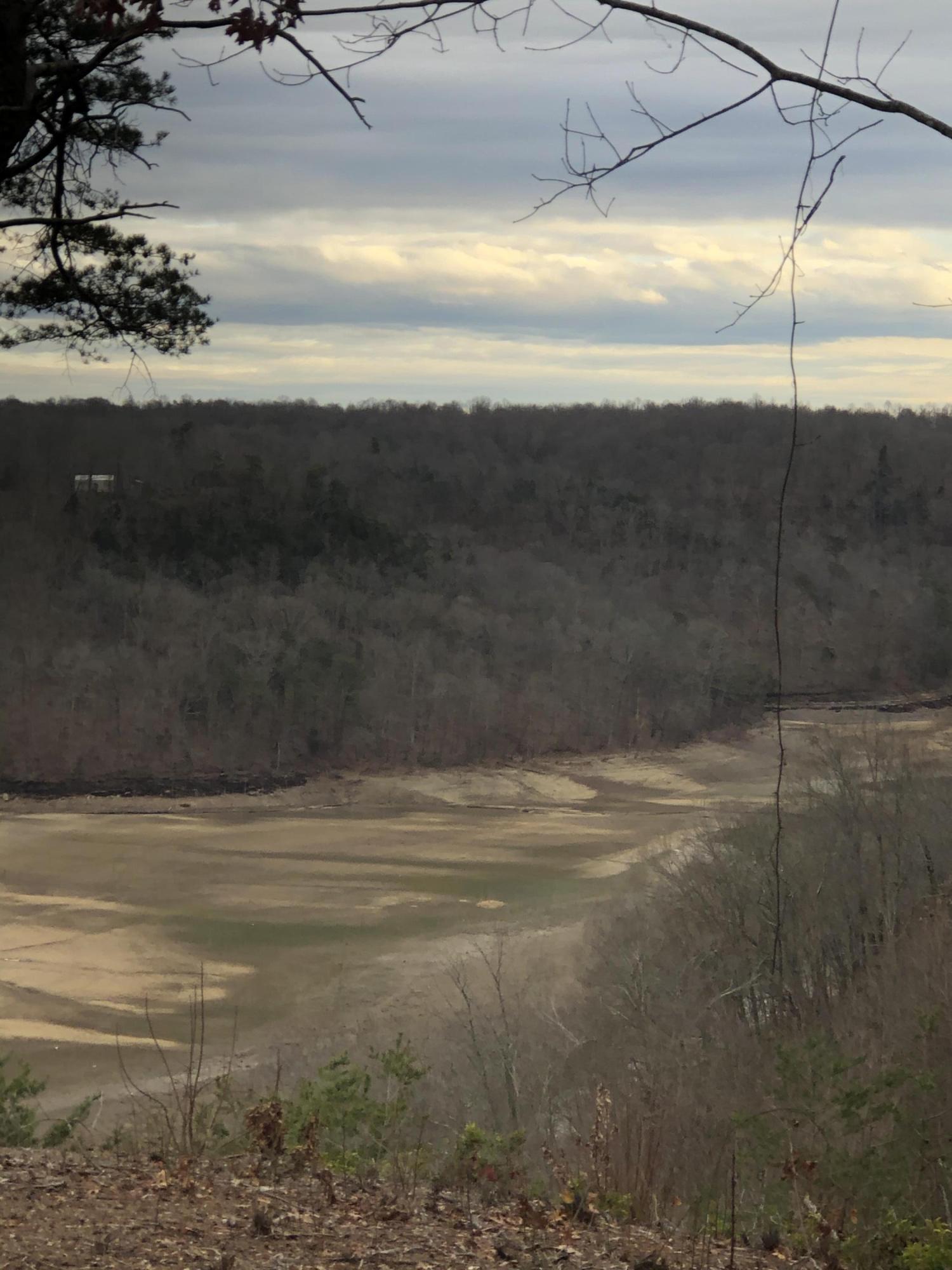 69 Eagles Nest Point Road Russell Springs, KY 42642 - Photo 10 of 16 6F4B936F-7CFB-46E0-B295-0520645BFAF8<|>P