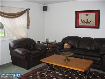 21 Cherokee Road New Britain, PA 18901 - Photo 4 of 6 Gallery Image 4