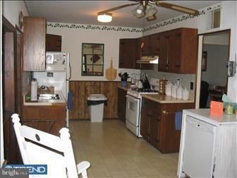 21 Cherokee Road New Britain, PA 18901 - Photo 5 of 6 Gallery Image 5