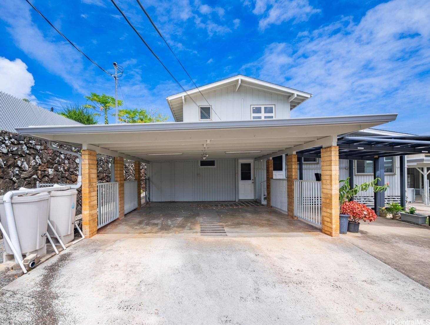45-185 Lilipuna Road, Unit A Kaneohe, HI 96744 - Photo 21 of 22 a view of a garage