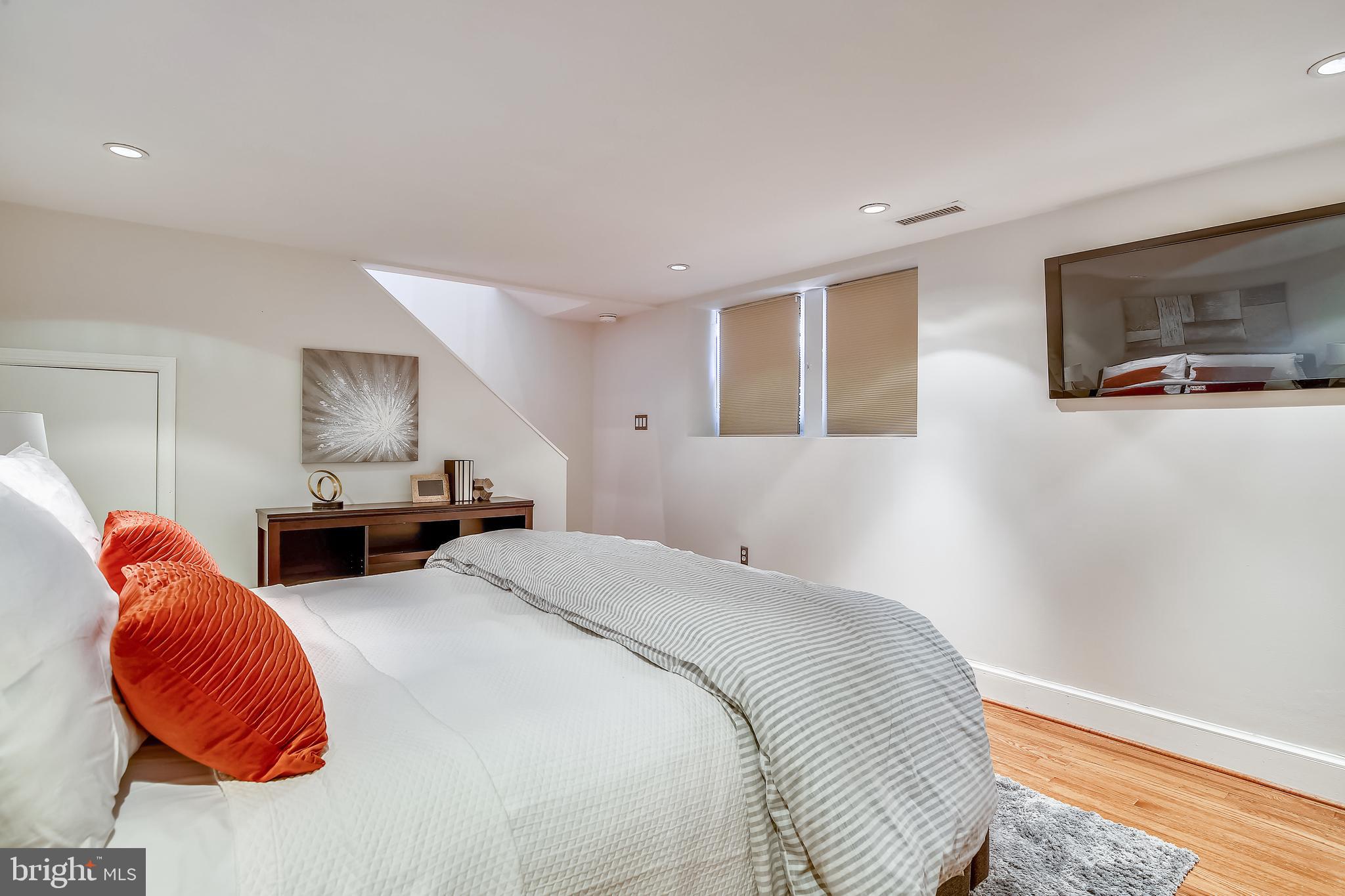 1916 17th Street Northwest, Unit 104 Washington, DC 20009 - Photo 20 of 36