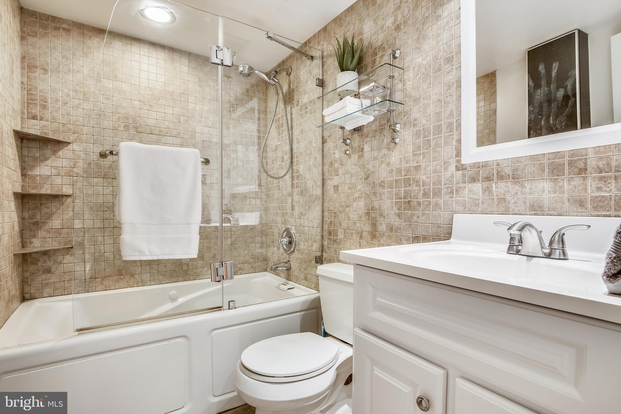 1916 17th Street Northwest, Unit 104 Washington, DC 20009 - Photo 24 of 36