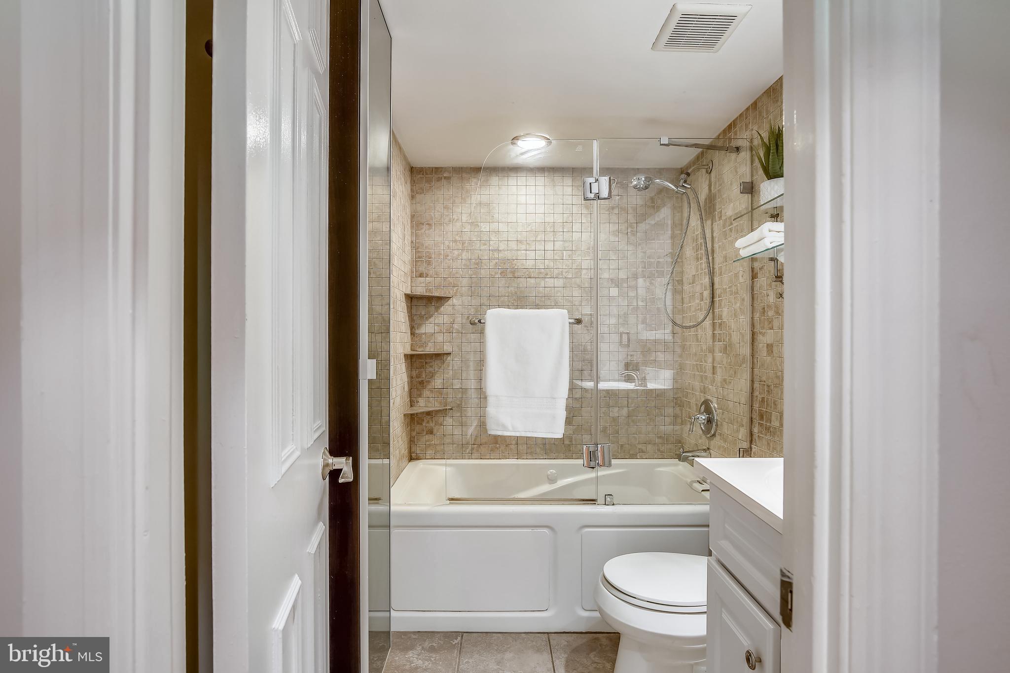 1916 17th Street Northwest, Unit 104 Washington, DC 20009 - Photo 25 of 36