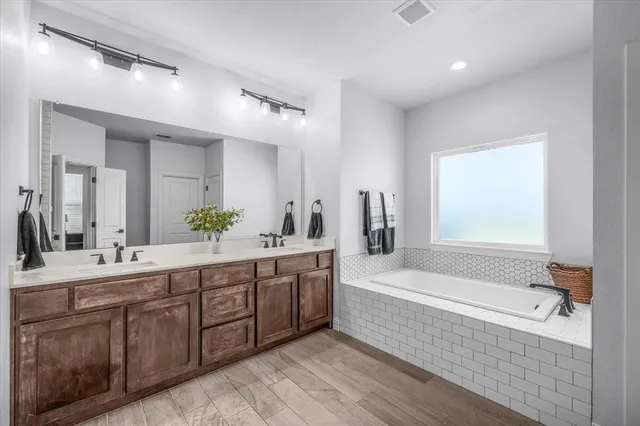 $625,000 | 108 A Stafford Trail, Weatherford, TX 76088