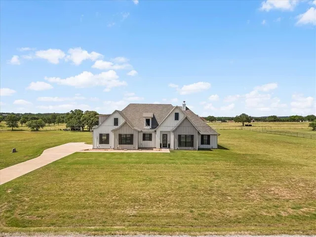 $625,000 | 108 A Stafford Trail, Weatherford, TX 76088