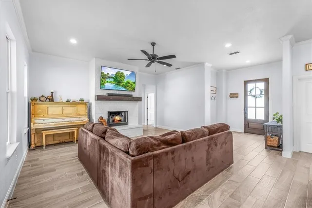 $625,000 | 108 A Stafford Trail, Weatherford, TX 76088