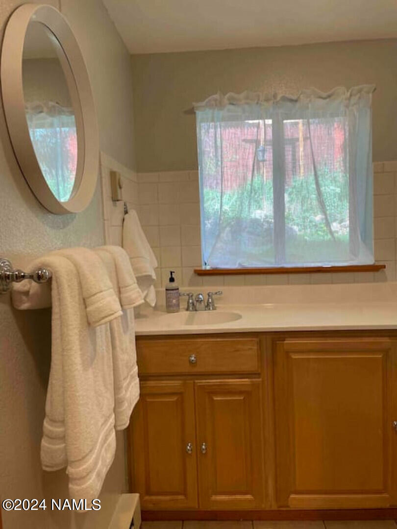 669 Cherokee Flagstaff, AZ 86005 - Photo 21 of 24 669Cherokee_40437_22