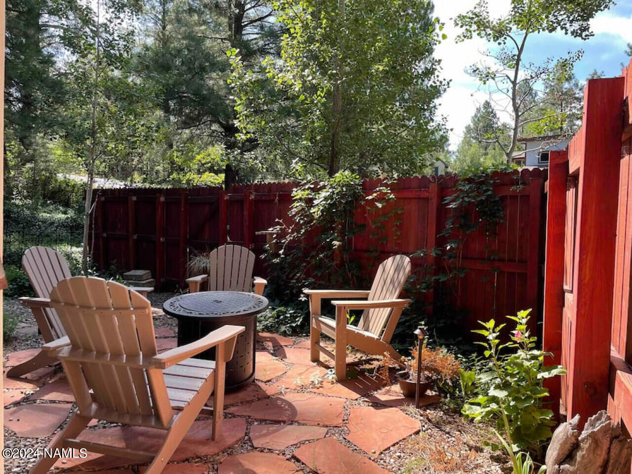 669 Cherokee Flagstaff, AZ 86005 - Photo 4 of 24 669Cherokee_40437_5