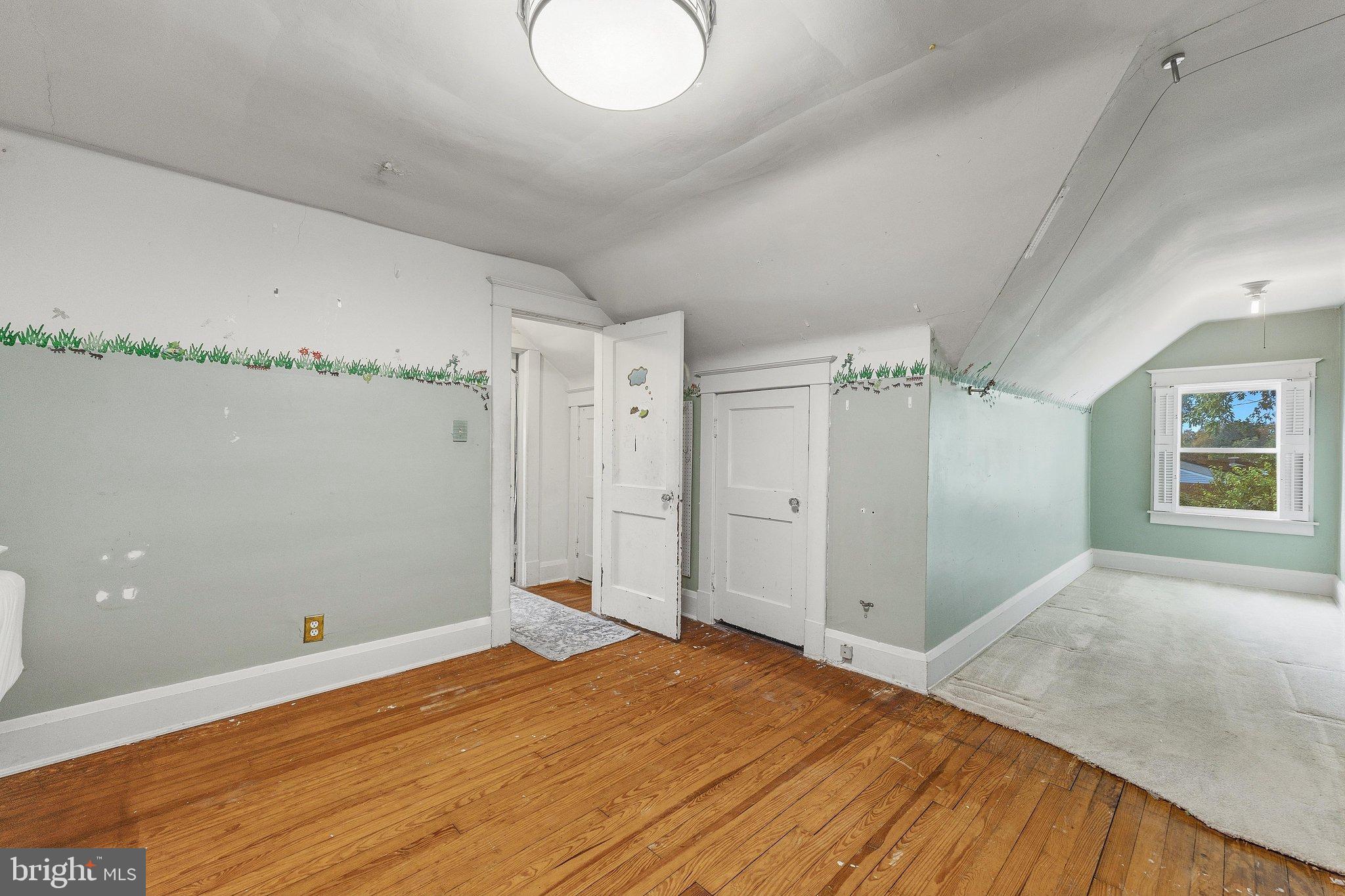 315 North Bend Road Baltimore, MD 21229 - Photo 21 of 34 3rd bedroom on the 2nd floor.