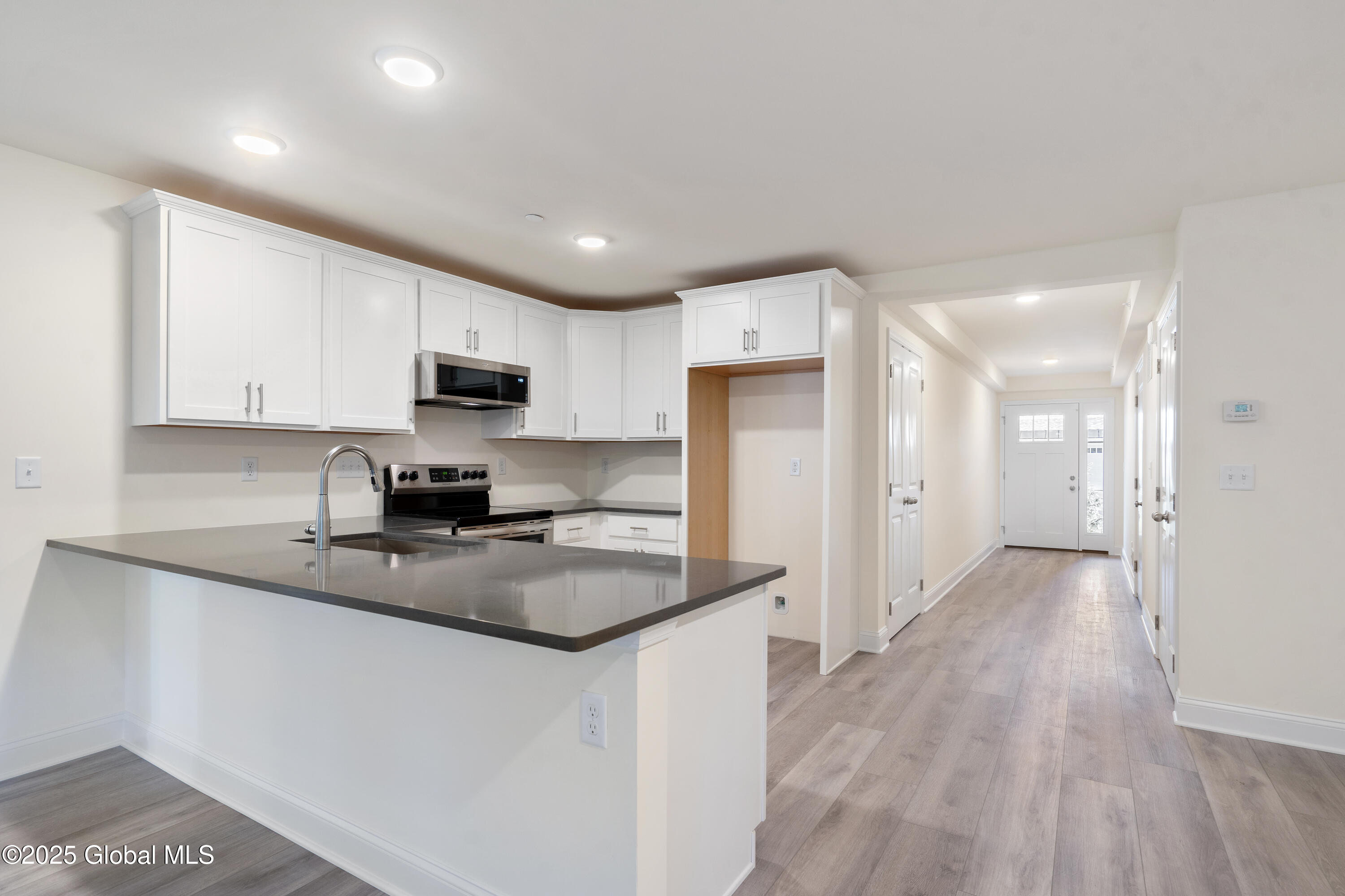 119 Carriage Loop Rotterdam, NY 12306 - Photo 8 of 21 23 Arcadia Print-10