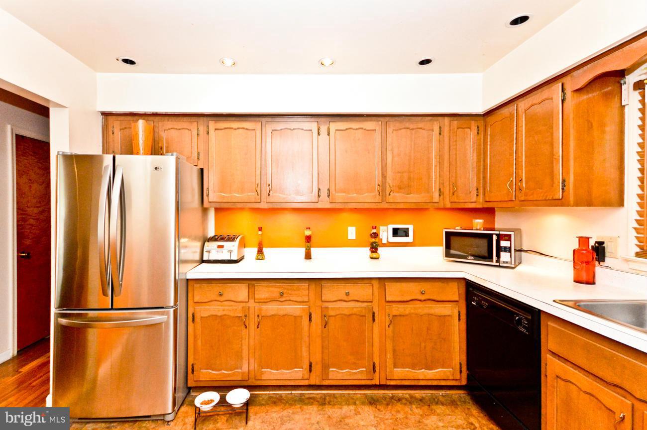 2001 Arona Road Fort Washington, MD 20744 - Photo 12 of 29 Kitchen