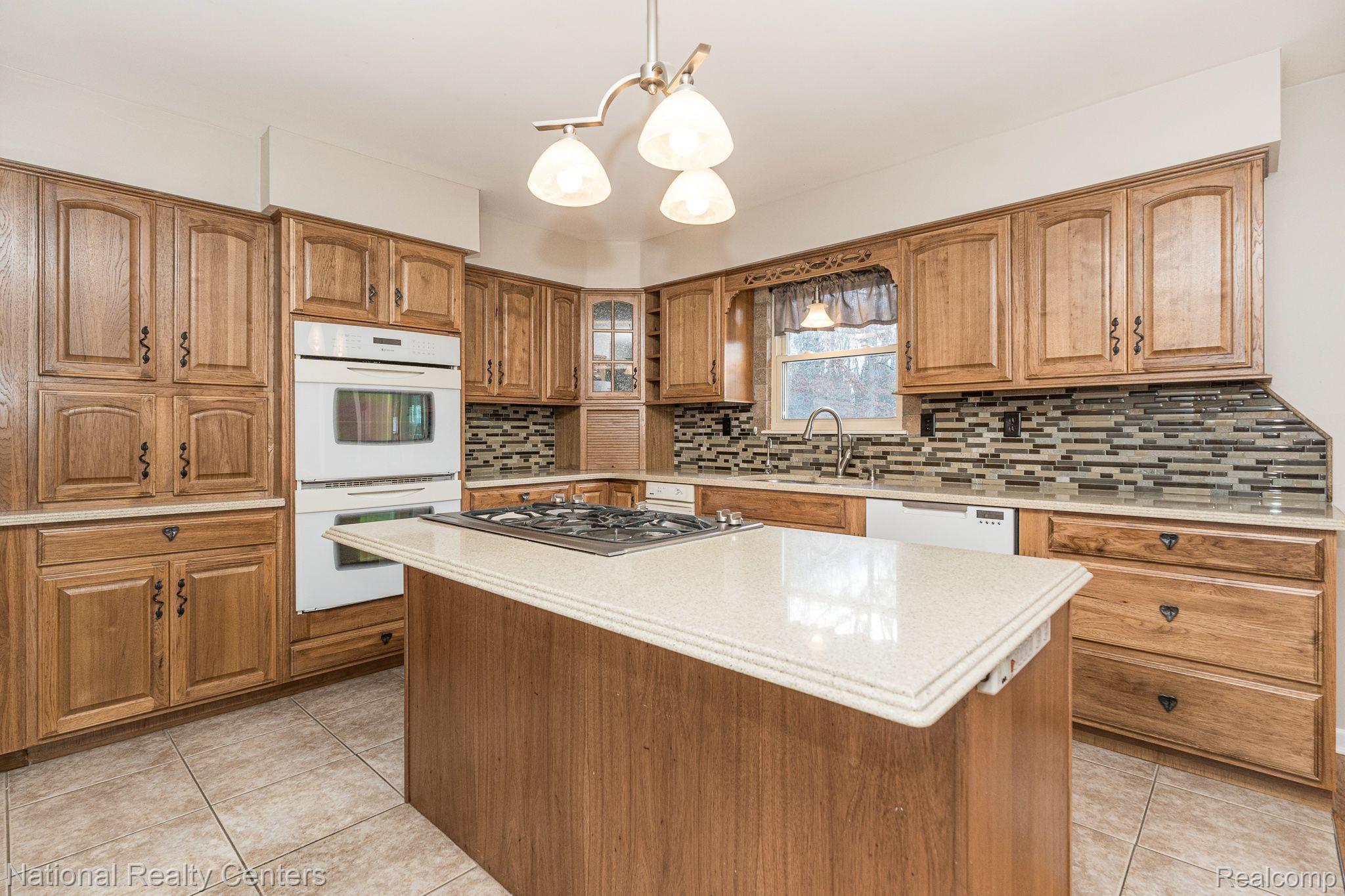 12354 Green Road Goodrich, MI 48438 - Photo 11 of 40