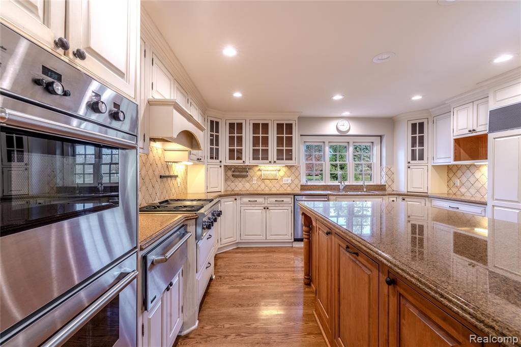 591 Rudgate Road Bloomfield Hills, MI 48304 - Photo 34 of 74