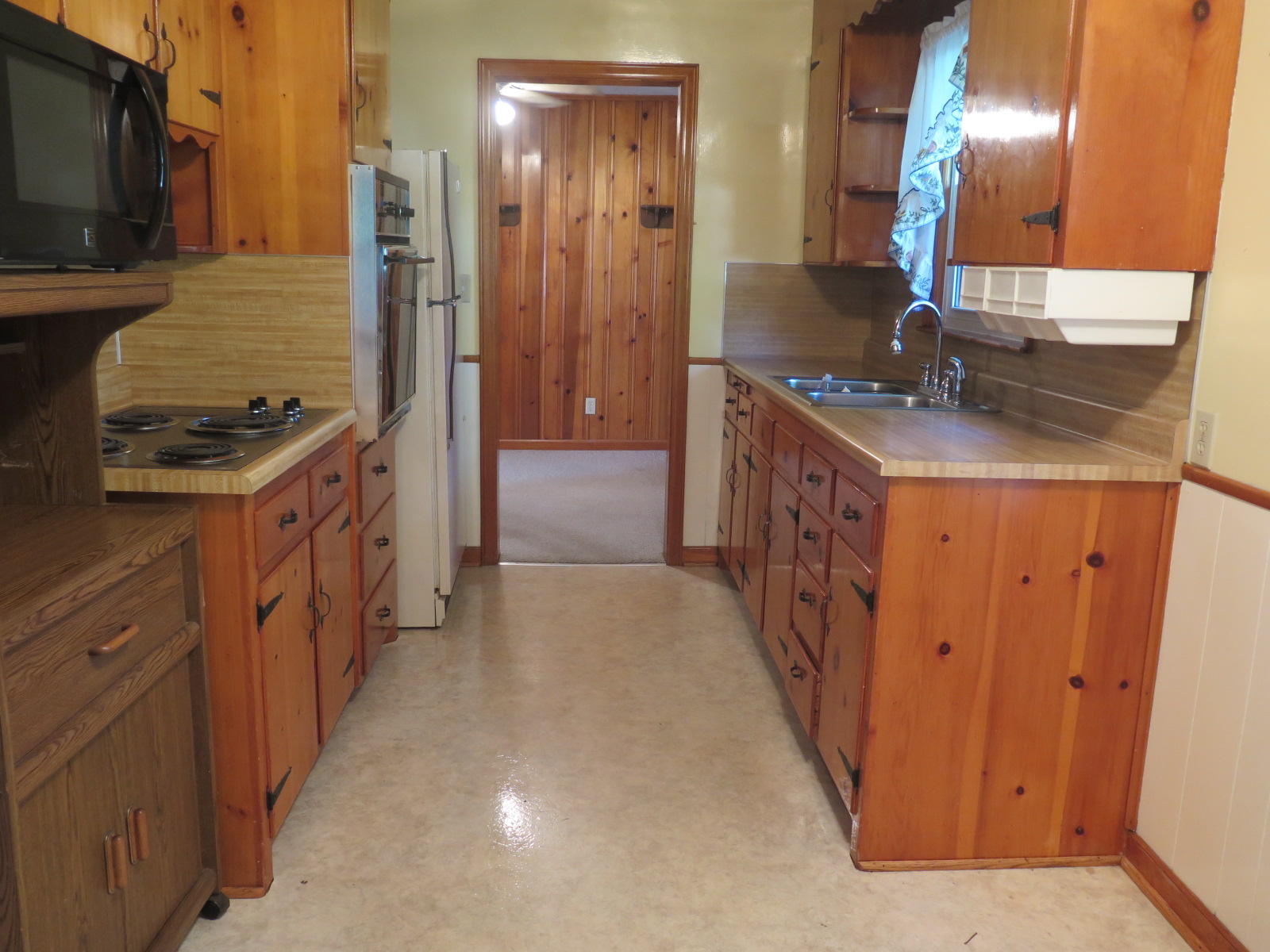 470 Blue Ridge Drive Blue Ridge, VA 24064 - Photo 8 of 17 Kitchen