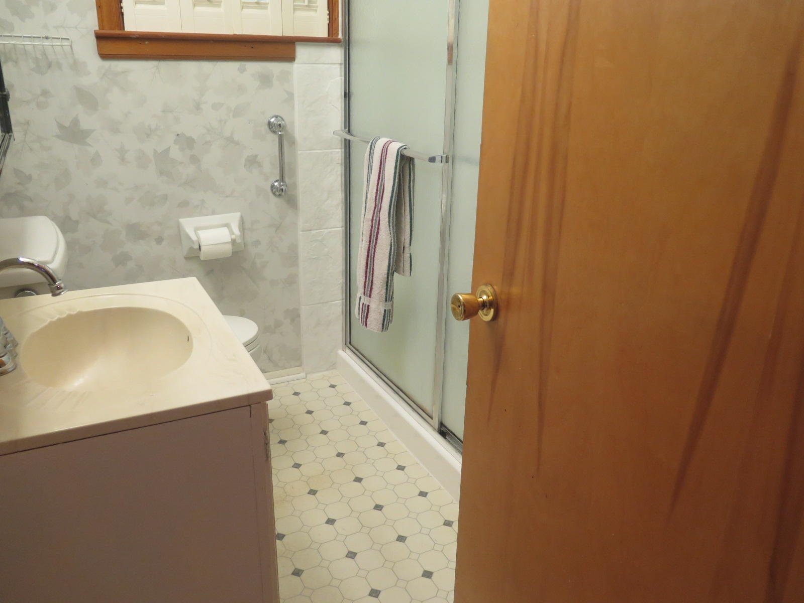 470 Blue Ridge Drive Blue Ridge, VA 24064 - Photo 10 of 17 Bath