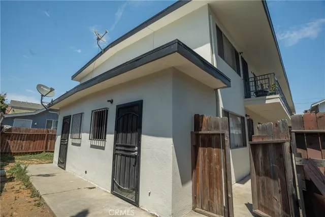 $2,150,000 | 615 Cerritos Avenue, Long Beach, CA 90802