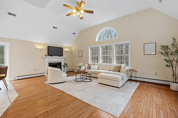 $875,000 | 356 Church Street, Northborough, MA 01532