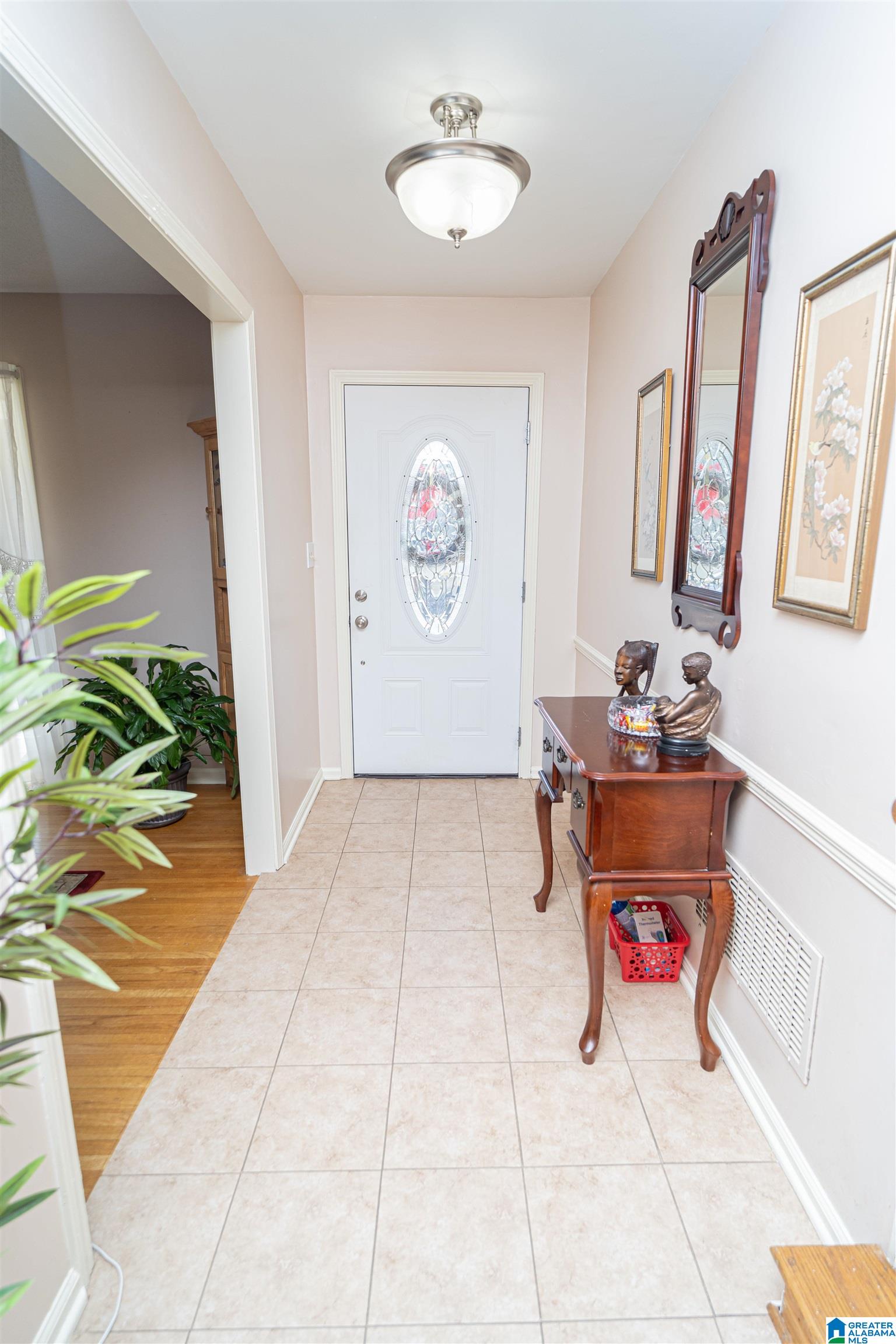 981 Ridgewood Circle Birmingham, AL 35235 - Photo 2 of 20