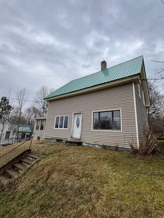 $60,000 | 22 South Main Street, Guilford, ME 04443