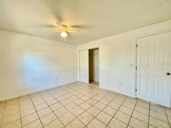 $1,300 | 3826 Lakeshore Drive, Unit B, Tampa, FL 33604
