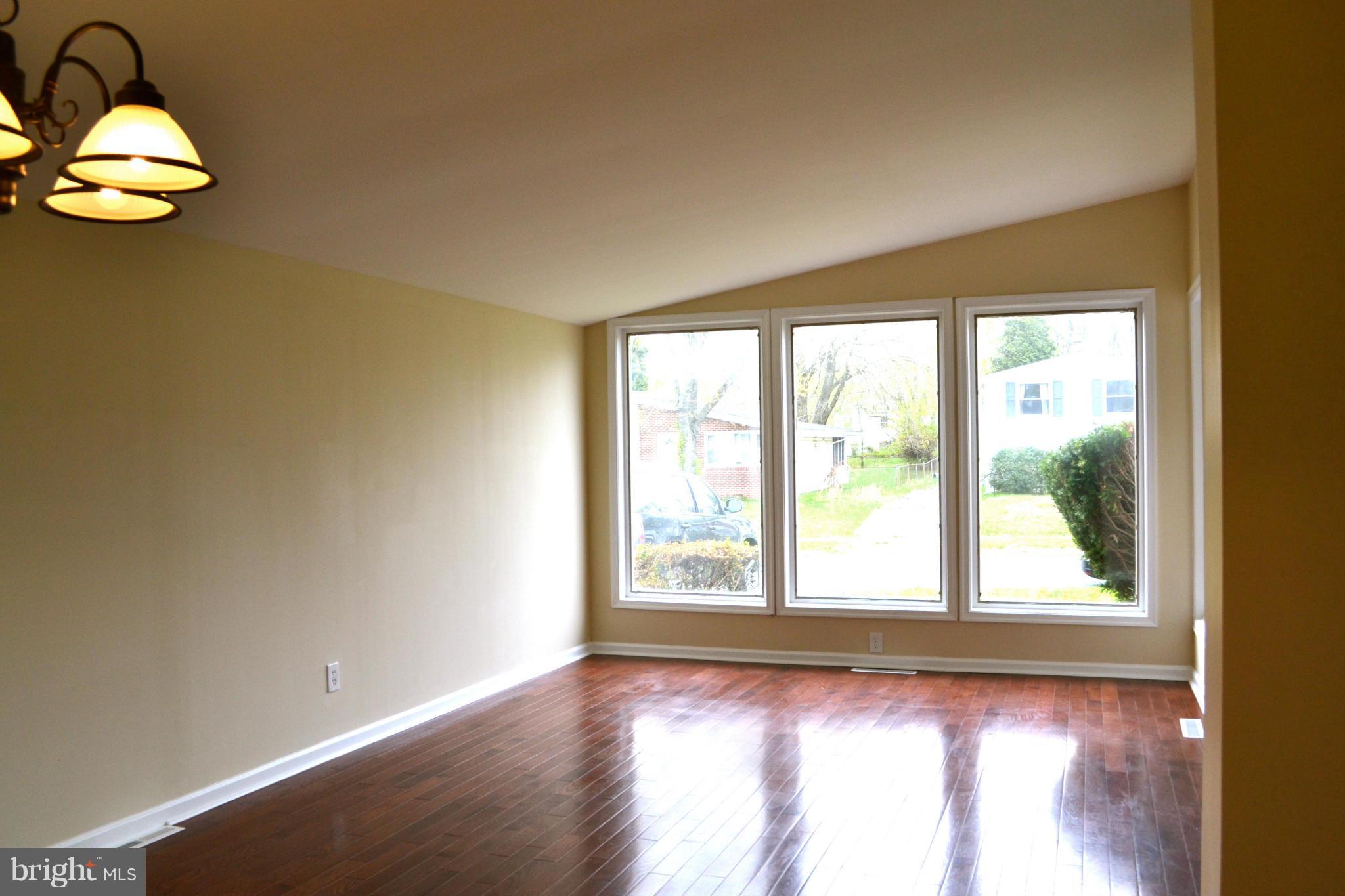 8416 Charlton Road Randallstown, MD 21133 - Photo 8 of 30 Living Room