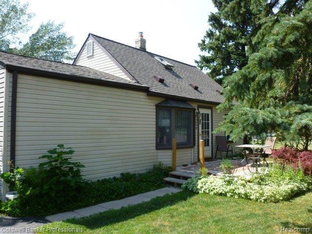 3674 Mildred Avenue Rochester, MI 48309 - Photo 1 of 11 3674 Mildred.jpg